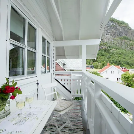 Villa Solvorn Bed & Breakfast 3*