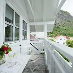 Villa Solvorn ベッド・アンド・ブレックファスト 3*